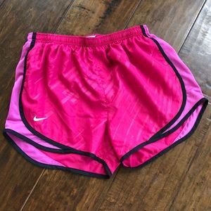 NIKE TEMPO SHORTS